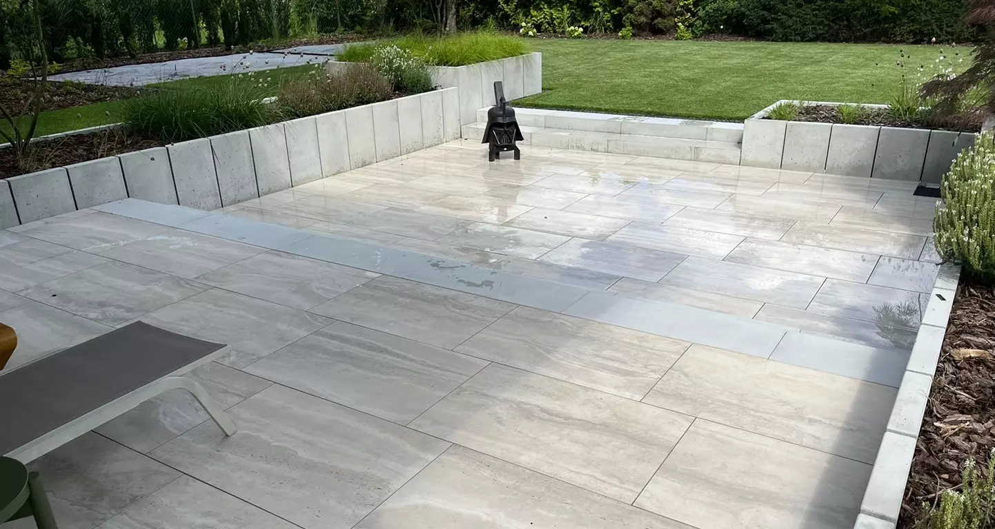 FastBase jest łatwiejszy niż tradycyjny taras na wspornikach