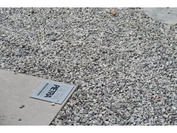 Aranżacja tarasu łącząca funkcjonalność i ochronę krajobrazu