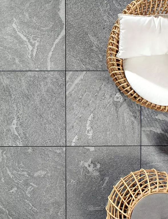 płytki na taras 60x60 gres na tarasie nasladujące kamien naturalny grigioni ceramikasosnowski tarcon tarasy poznan suchy las