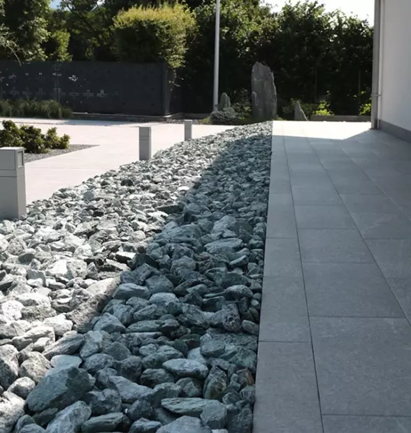 płytka naśladująca szary kamień