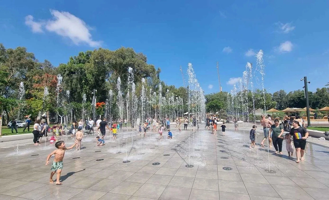 Dzięki rewitalizacji fontanny mieszkańcy korzystają z odświeżającej przestrzeni publicznej